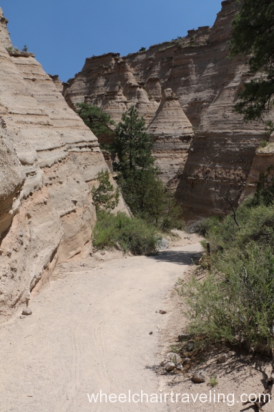 12_Trail into Slot Canyon