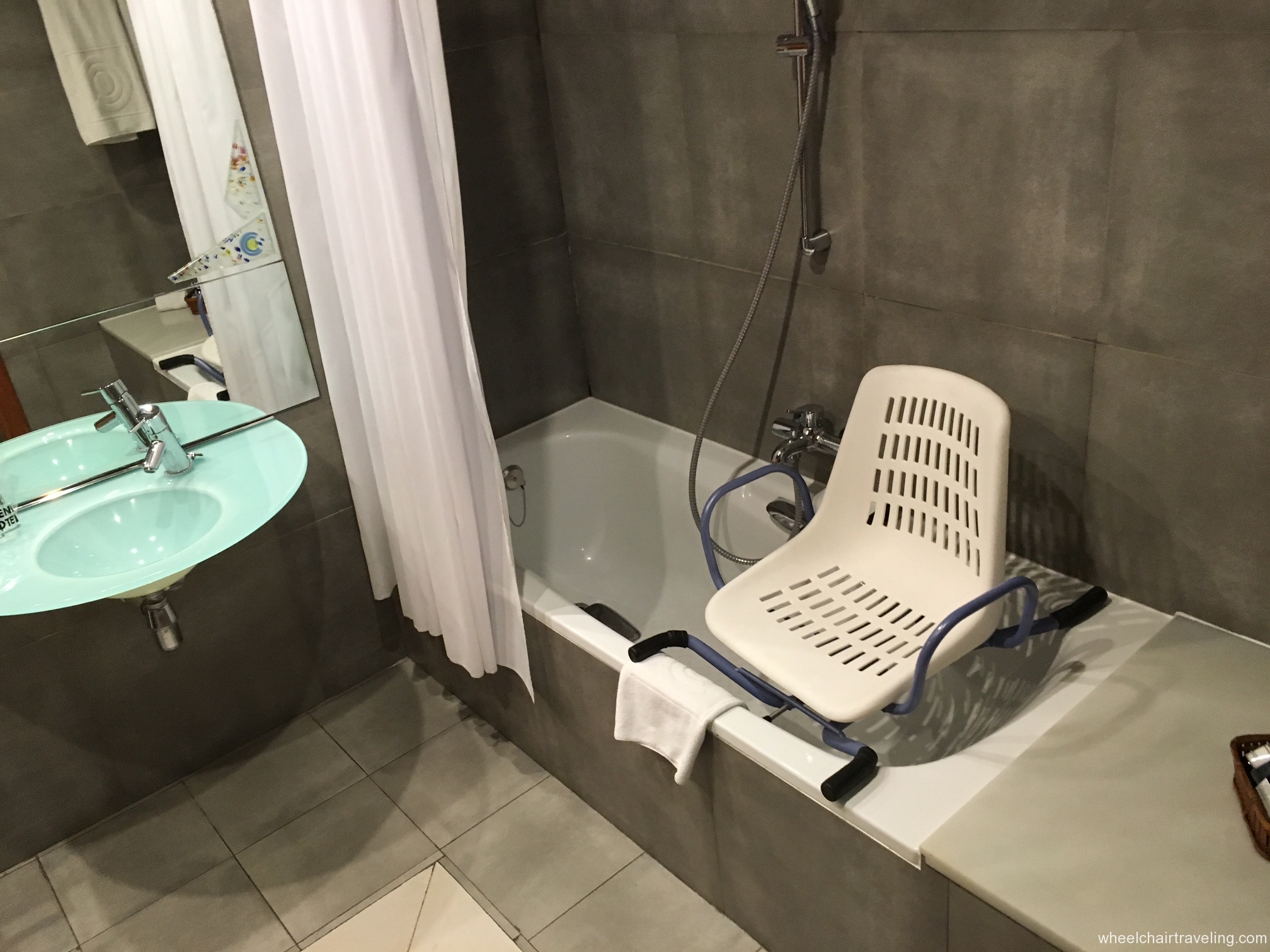 Barcelona hotel bathroom bathtub