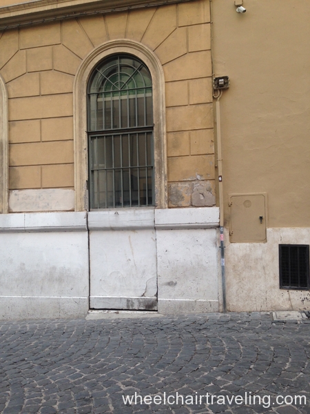 small_3_SofiaAccessibleEntrance_Rome