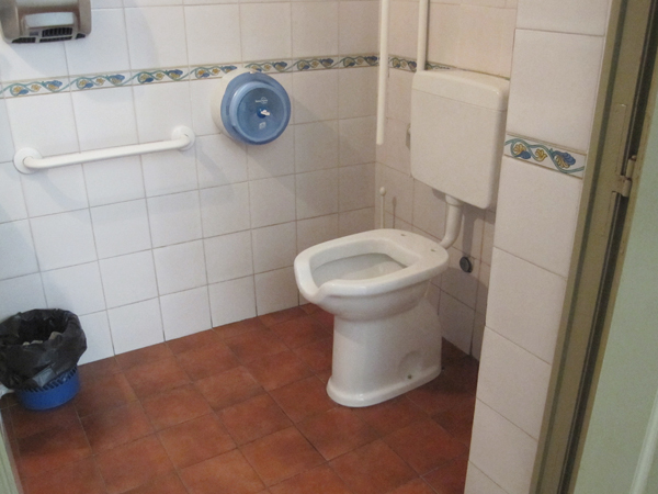 Santa_Chiara_Bathroom_4