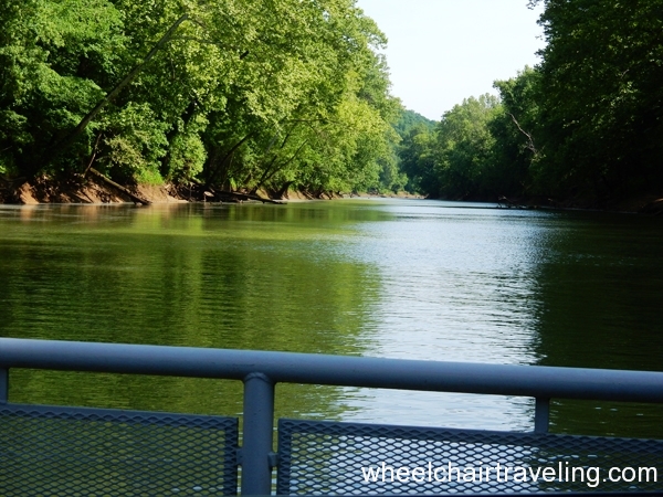 mammoth_cave_ferry3