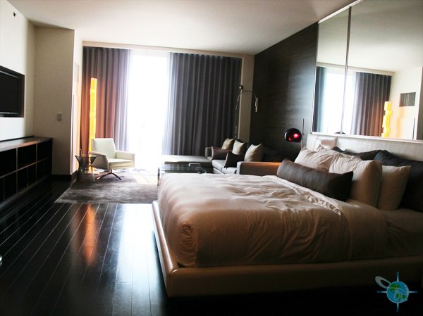 Room at Palms Place